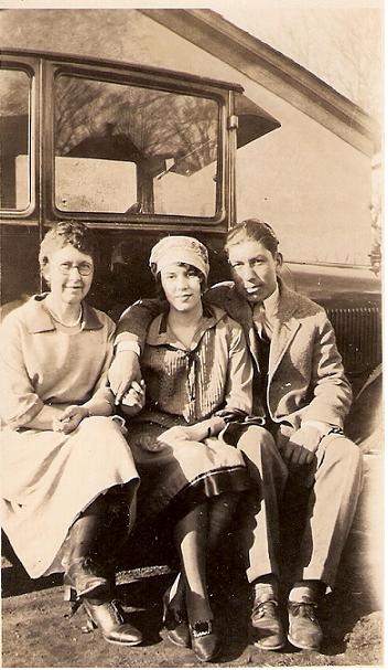 Picture of Joe with Wife Gertrude and Mother-in-Law Mabel